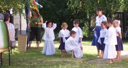 idoseknapja2_450.jpg