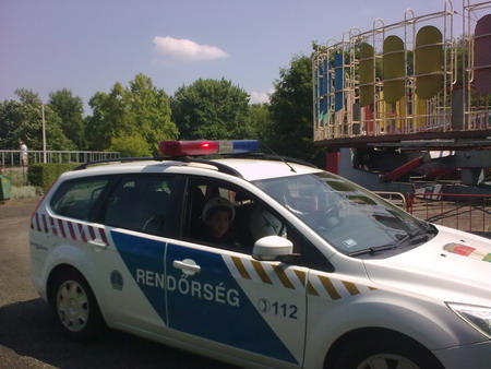 kresz_rend__raut__ban2.jpg