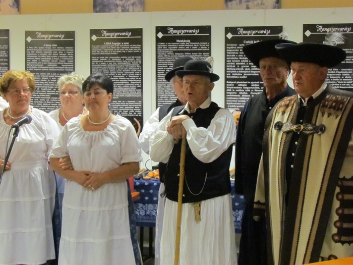 civis_cst_02_700_700