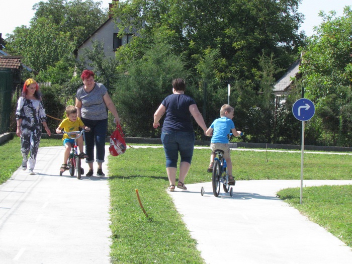 gy04_resize_700 gy04_resize_700